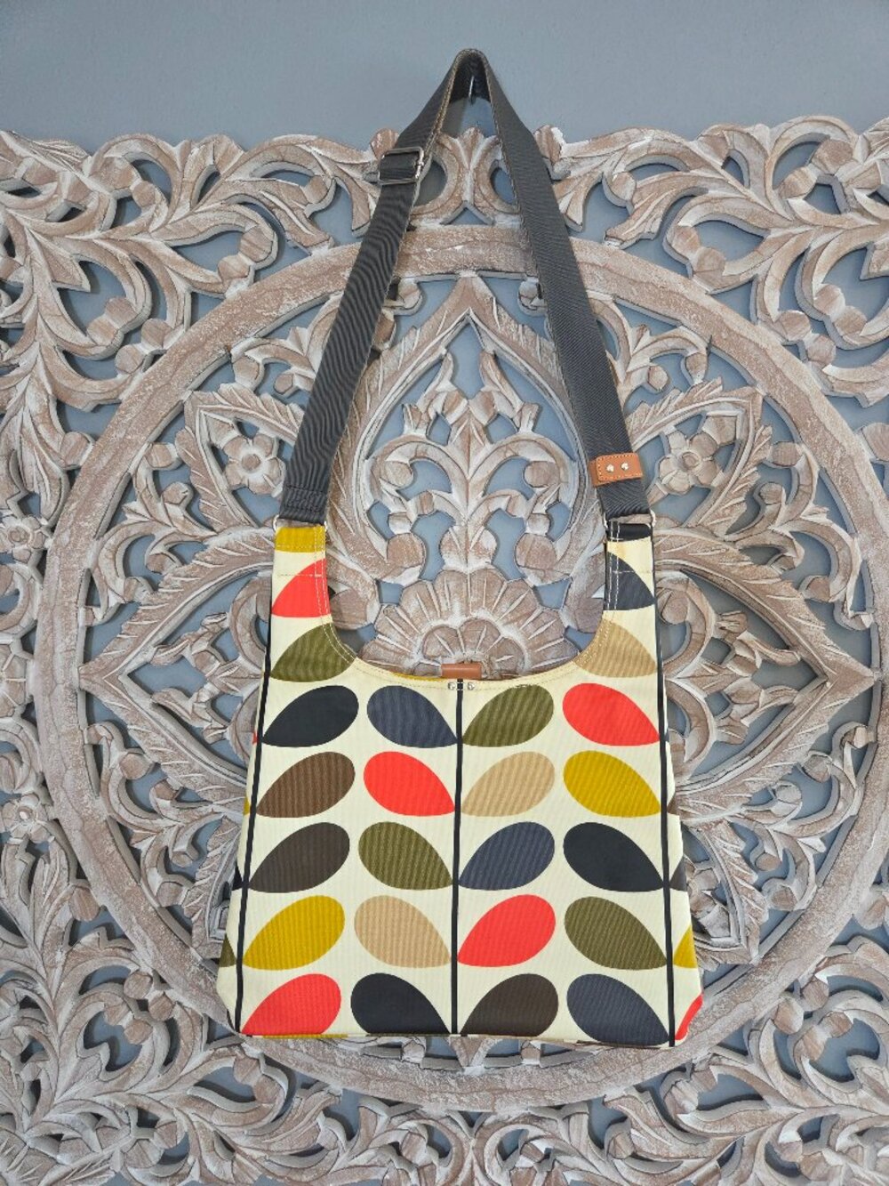 Orla Kiely Midi Crossbody Classic Multi Stem Purse